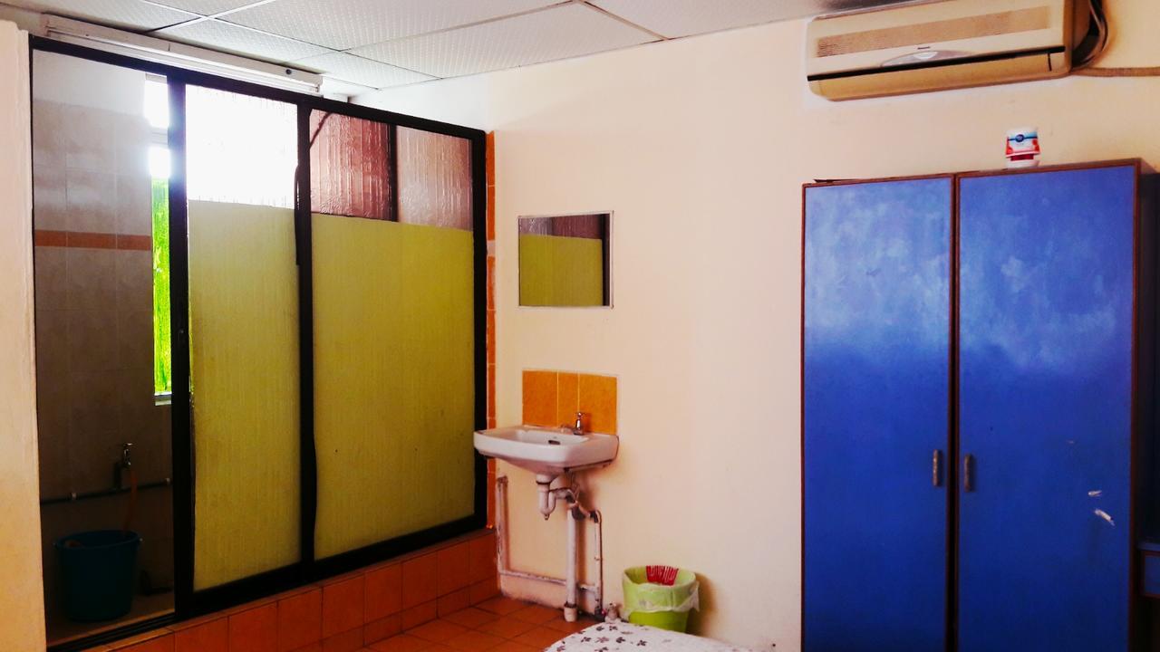 Hotel Makmur Kuantan Kültér fotó