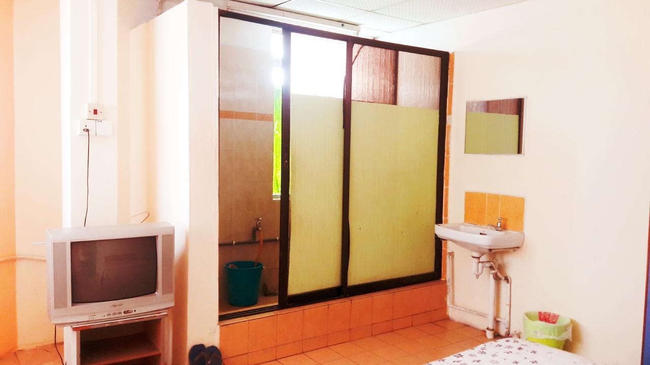 Hotel Makmur Kuantan Kültér fotó